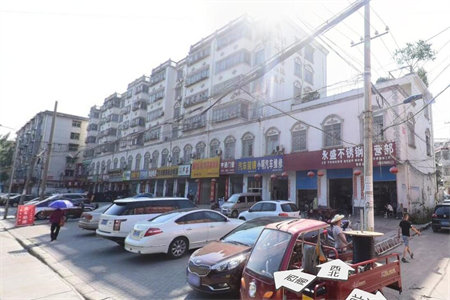 泰安市海普·凤凰城3室送车库配方随时看房